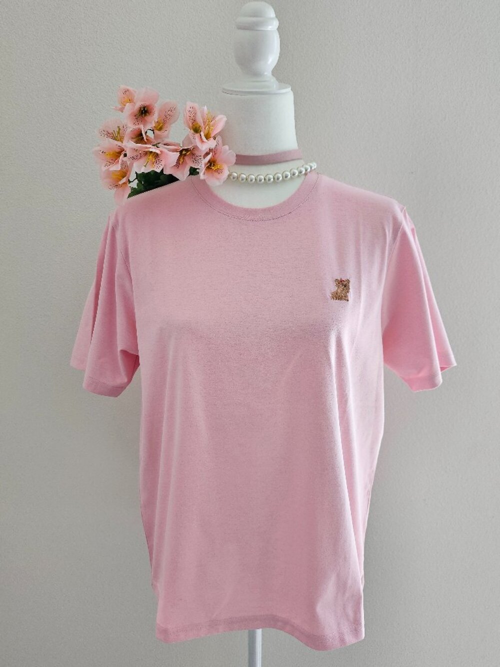 Pink Puppy Embroidery T-Shirt Minimal Tee Size 95/M NWOT